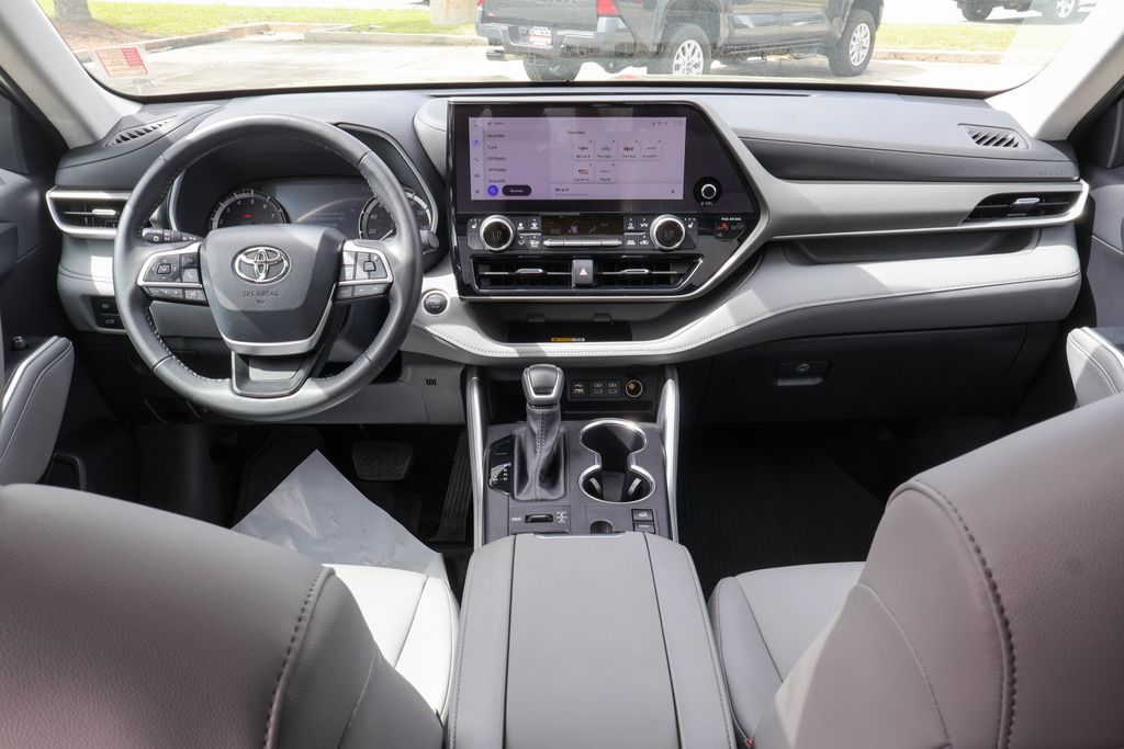 2024 Toyota Highlander XLE - Photo 7