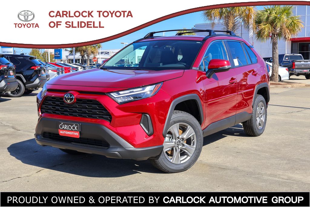 2025 Toyota RAV4 XLE's photo