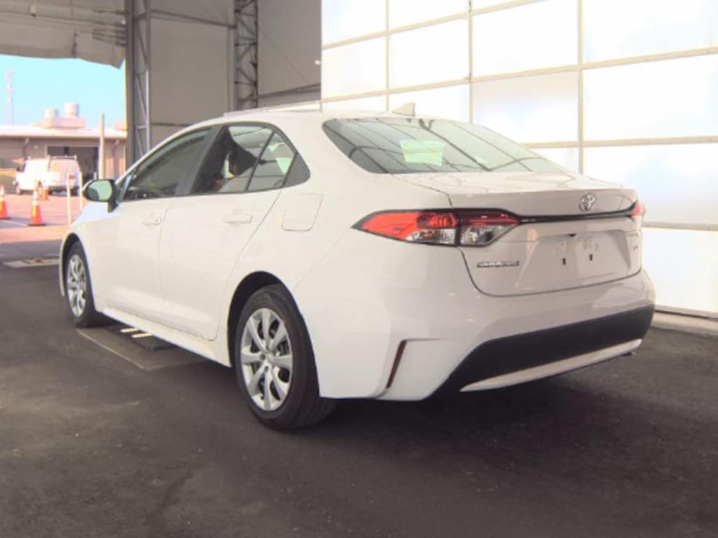 Used 2022 Toyota Corolla LE Sedan
