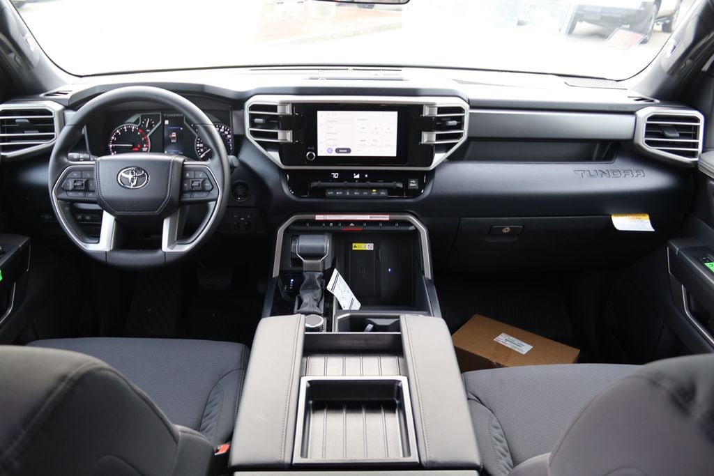 2025 Toyota Tundra SR5 - Photo 6