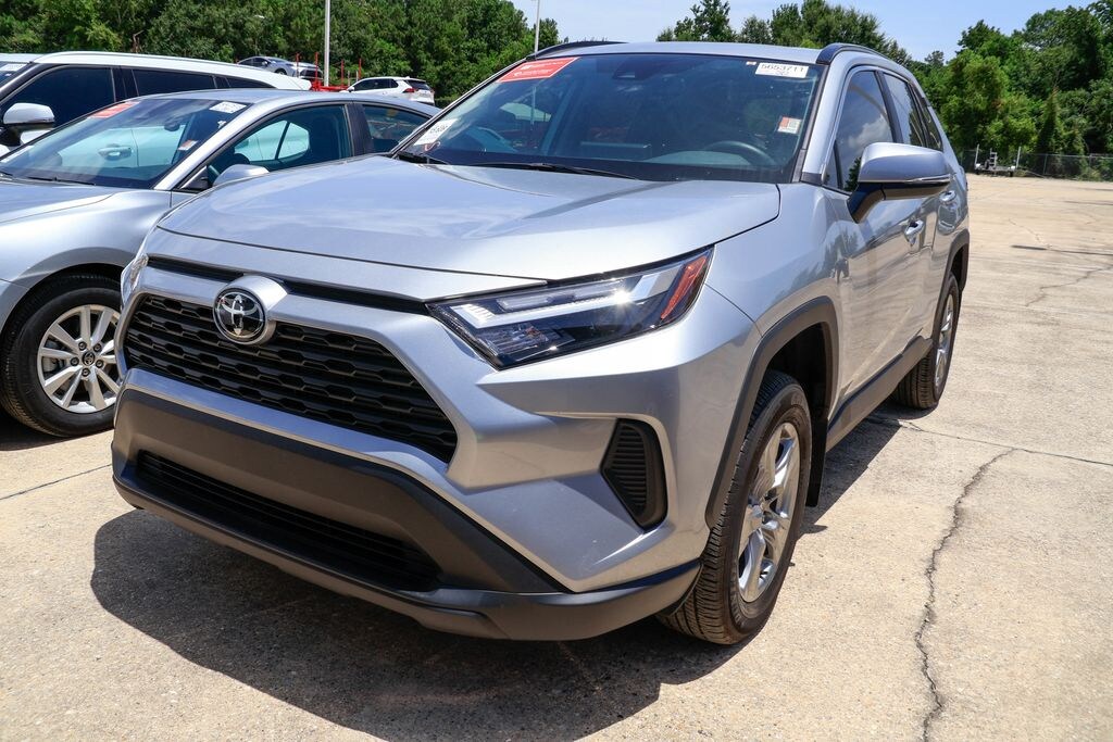 Used 2025 Toyota RAV4 XLE SUV