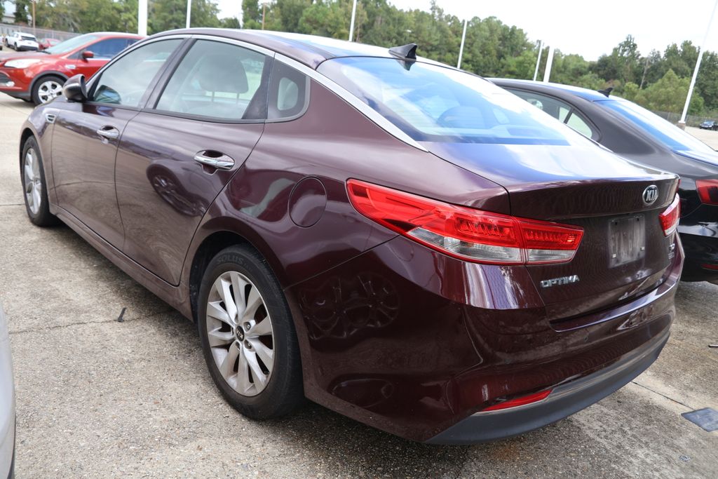 2016 Kia Optima EX photo 4