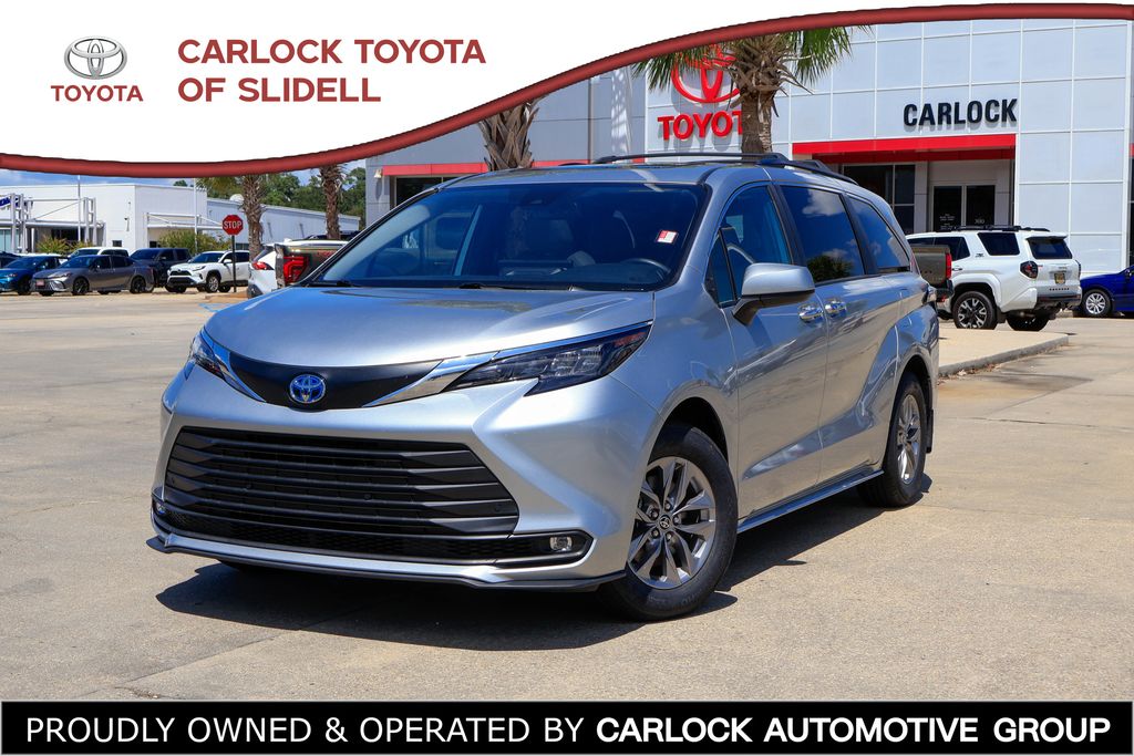 2025 Toyota Sienna XLE