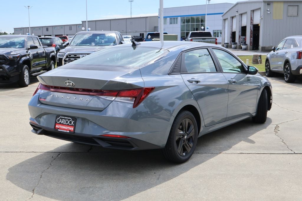 Used 2021 Hyundai Elantra SEL Sedan