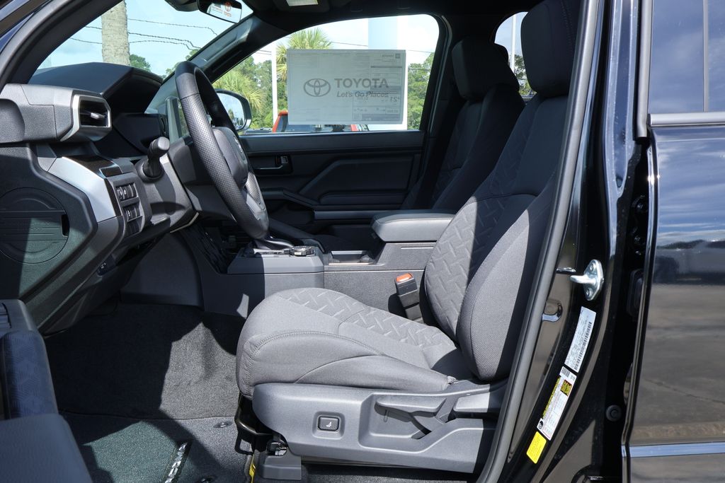 2025 Toyota Tacoma SR5 - Photo 7