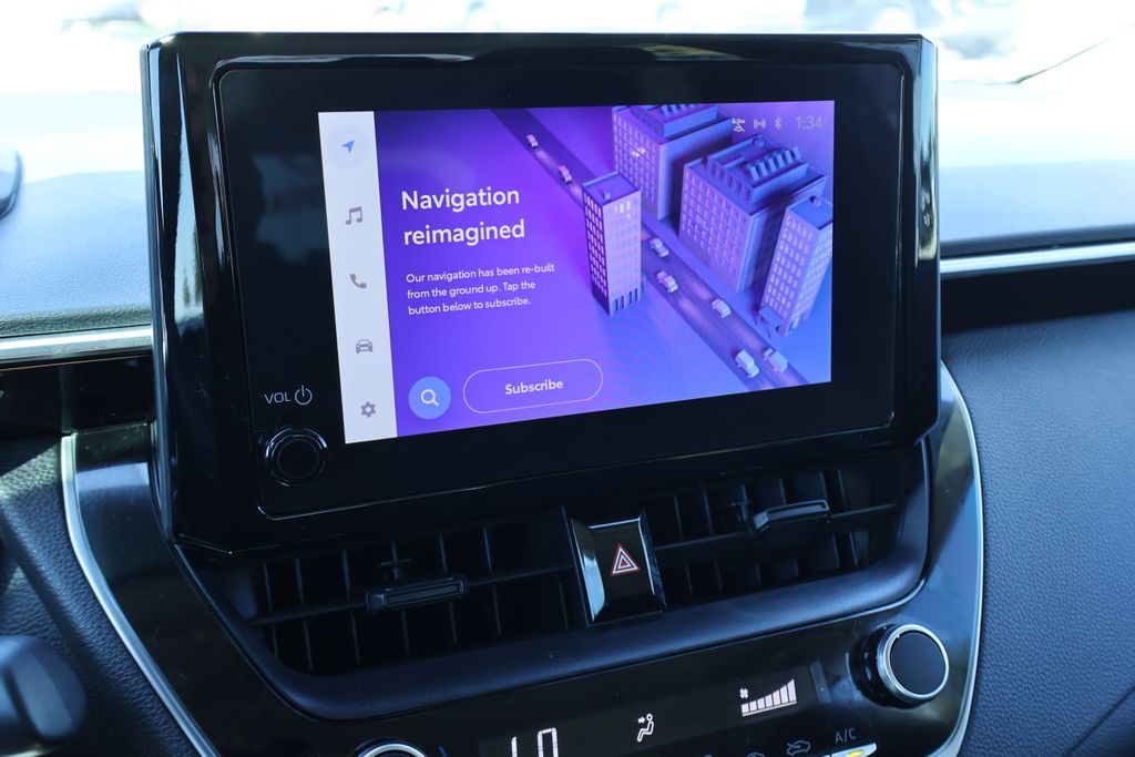 2024 Toyota Corolla LE photo 3