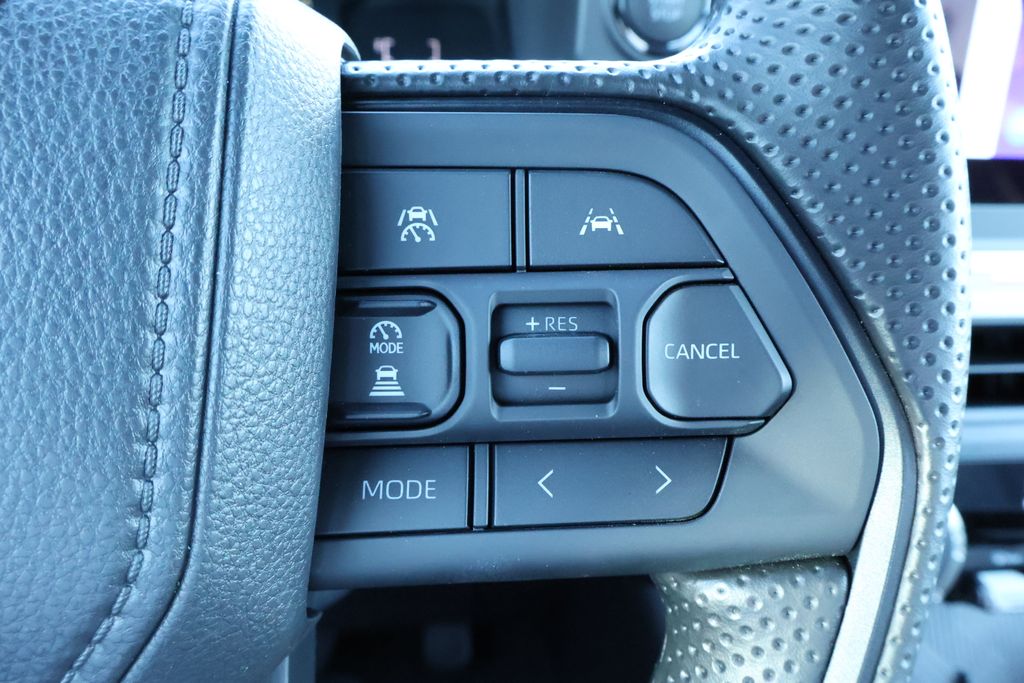 2025 Toyota Tacoma SR5 - Photo 11