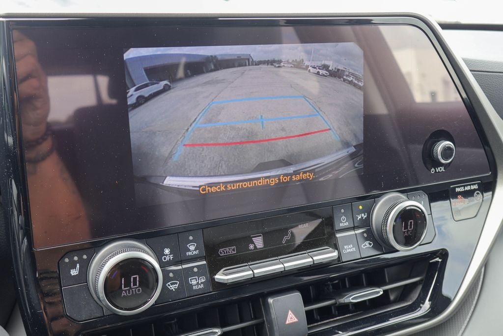 Used 2024 Toyota Highlander XLE SUV