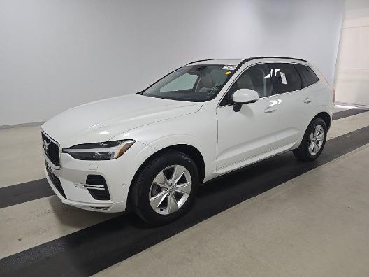 2022 Volvo XC60 B5 Momentum AWD's photo
