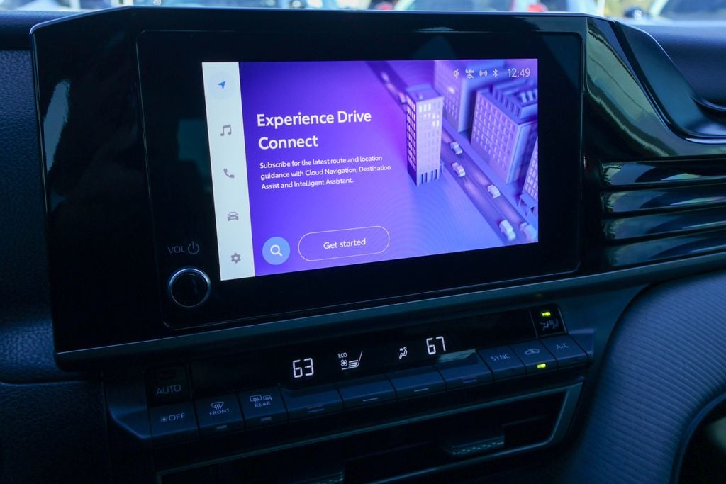 Used 2025 Toyota Camry SE Sedan