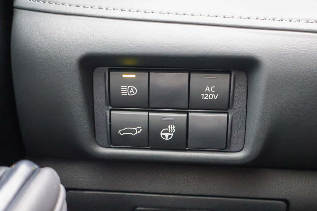 2026 Toyota Highlander Limited - Photo 19