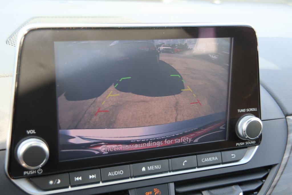 2024 Nissan Altima 2.5 SV photo 4