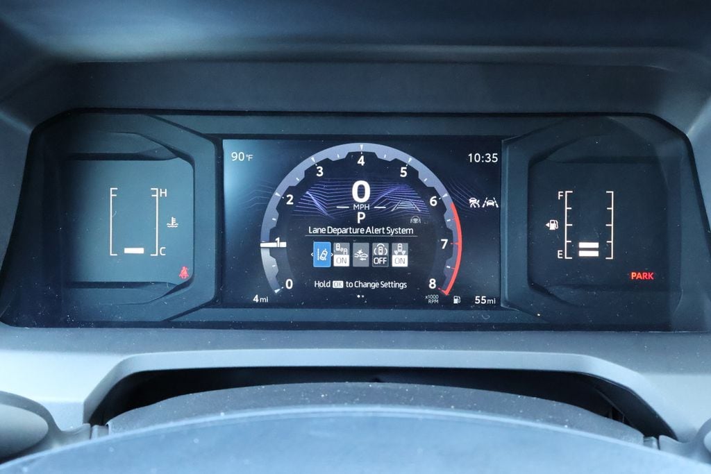 2025 Toyota Tacoma SR5 - Photo 9