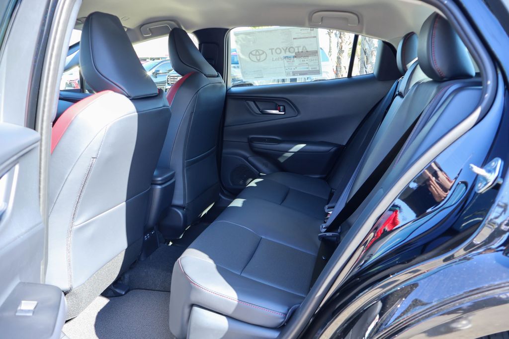 2026 Toyota Prius Plug-in Hybrid XSE - Photo 8