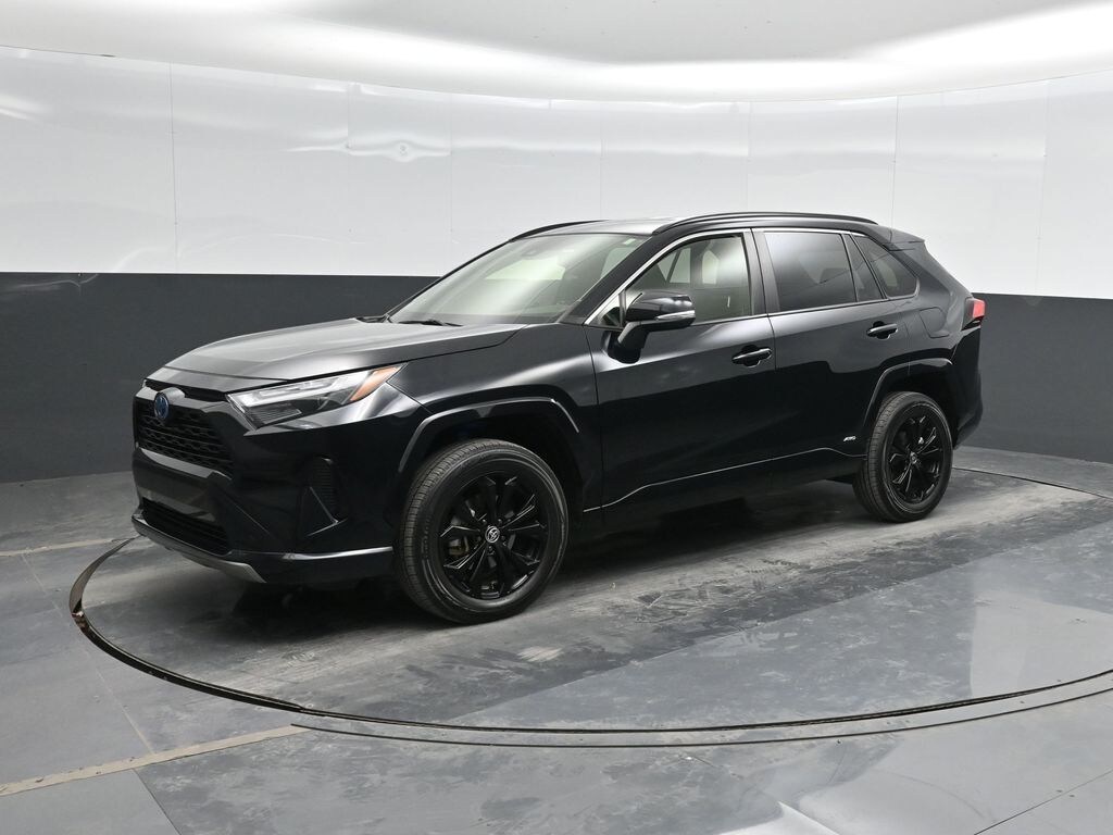 Used 2022 Toyota RAV4 Hybrid SE SUV