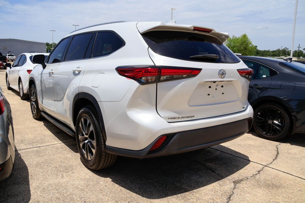 Used 2022 Toyota Highlander XLE SUV