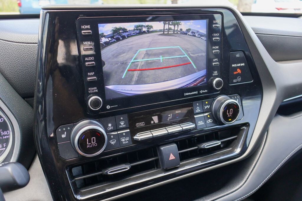 Used 2022 Toyota Highlander XLE SUV