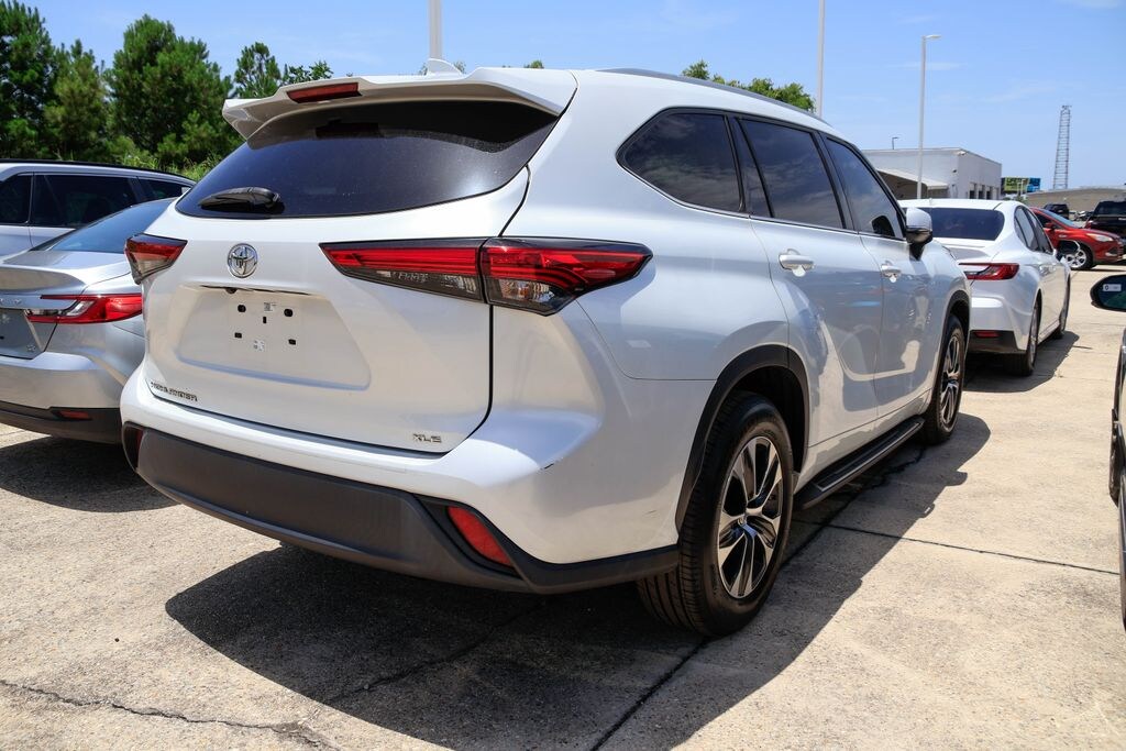 Used 2022 Toyota Highlander XLE SUV