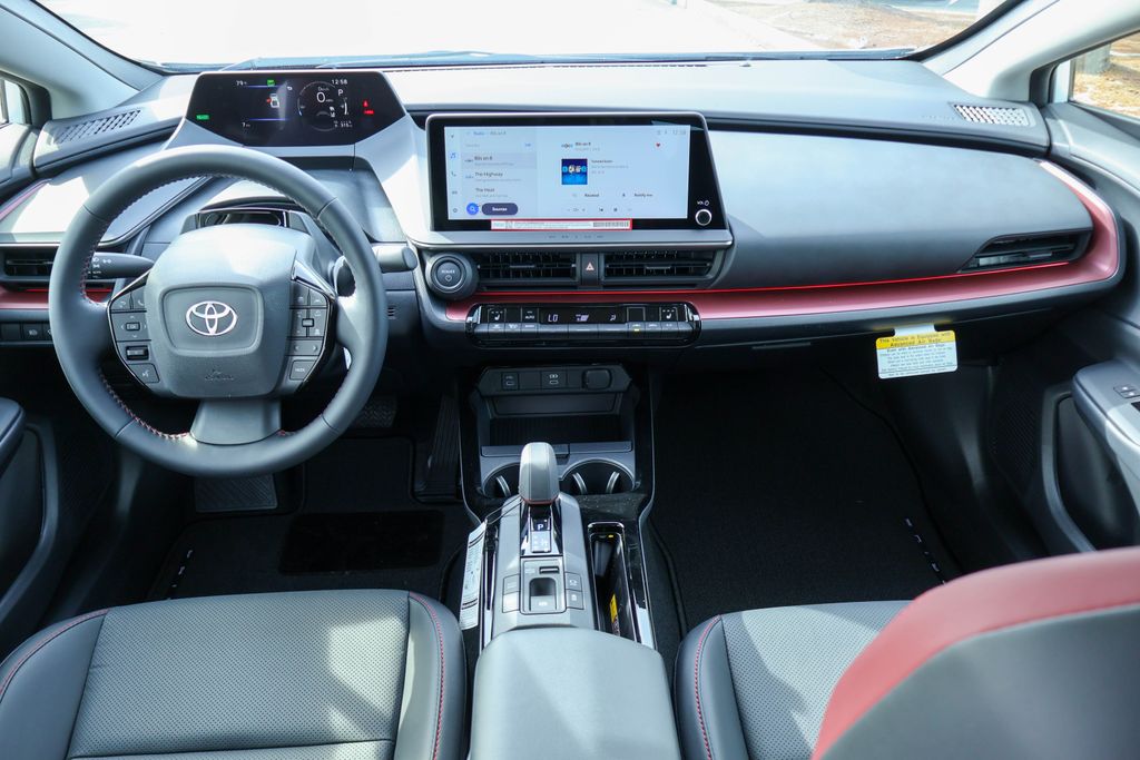 2026 Toyota Prius Plug-in Hybrid XSE - Photo 6
