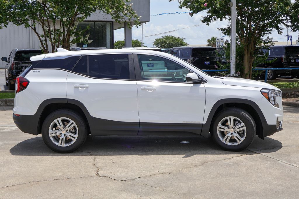 2024 GMC Terrain SLE - Photo 23