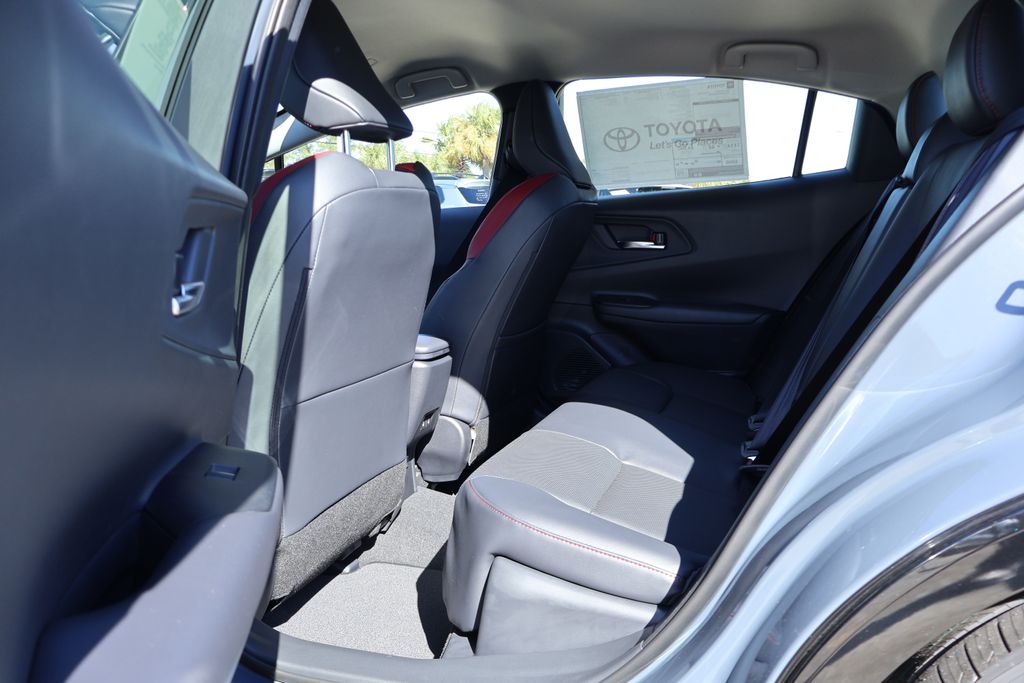 2026 Toyota Prius Plug-in Hybrid XSE Premium - Photo 8