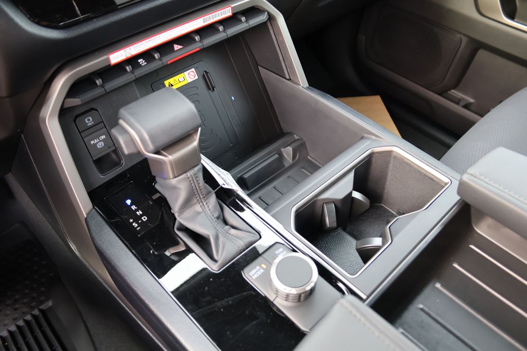 2025 Toyota Tundra SR5 - Photo 13
