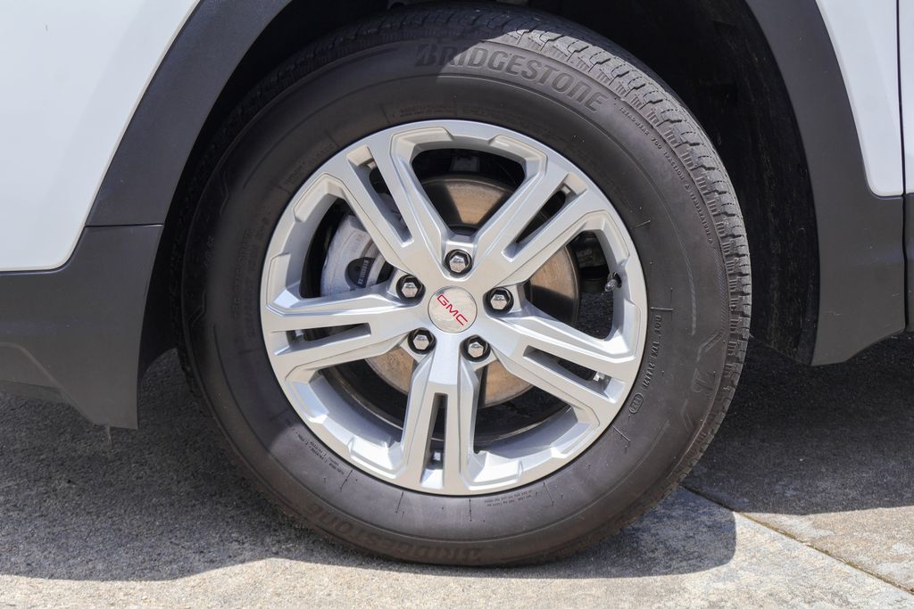 2024 GMC Terrain SLE - Photo 28