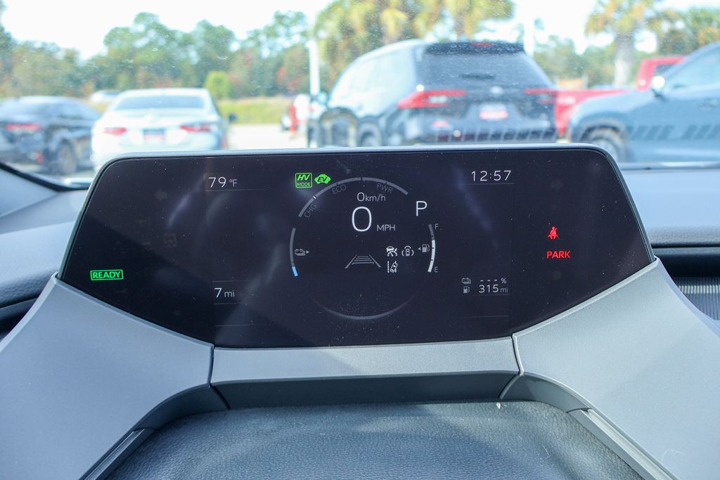 2026 Toyota Prius Plug-in Hybrid XSE - Photo 9