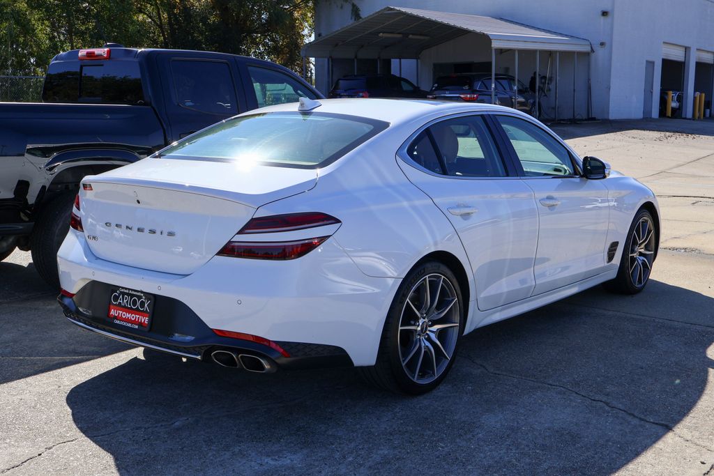2022 Genesis G70 2.0T Prestige photo 2