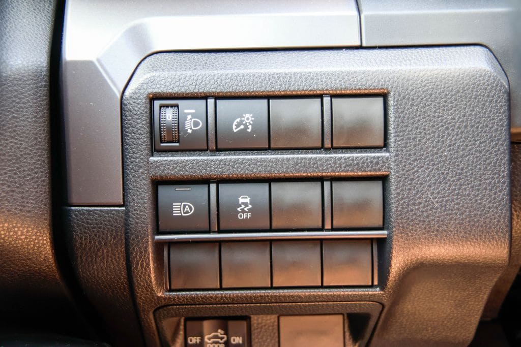 2026 Toyota Tacoma SR5 - Photo 15