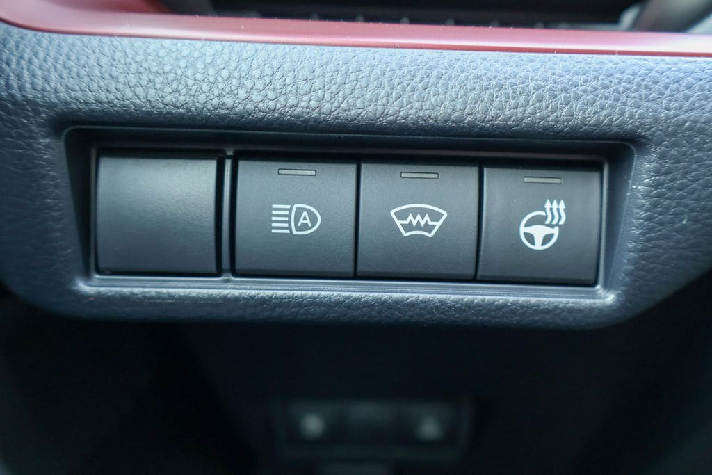 2026 Toyota Prius Plug-in Hybrid XSE - Photo 15