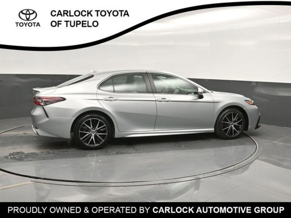 Used 2022 Toyota Camry SE Sedan