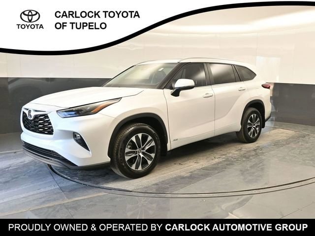 2025 Toyota Highlander XLE's photo