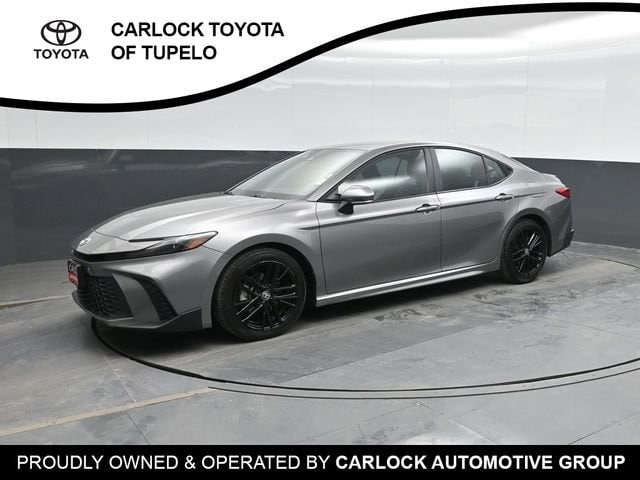 2025 Toyota Camry XLE's photo