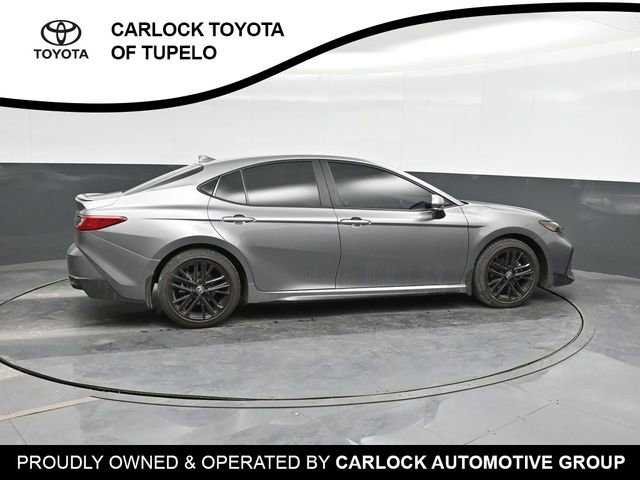 2025 Toyota Camry SE photo 3