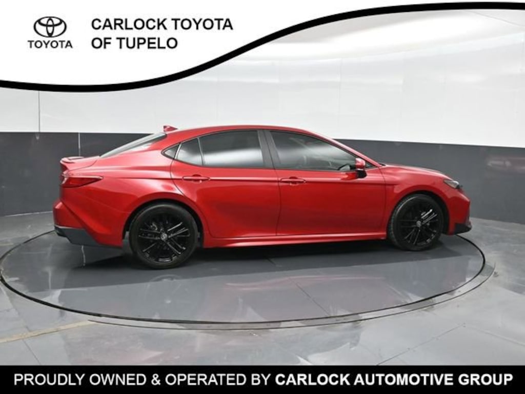 Used 2025 Toyota Camry SE Sedan