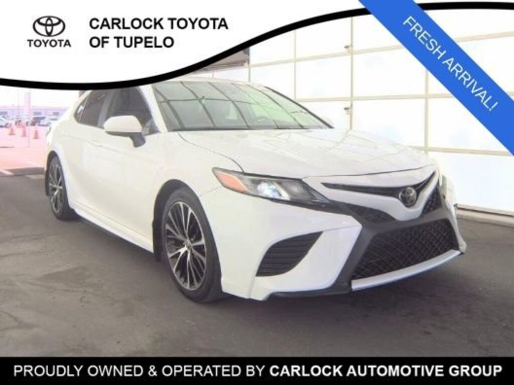 Used 2020 Toyota Camry SE Sedan