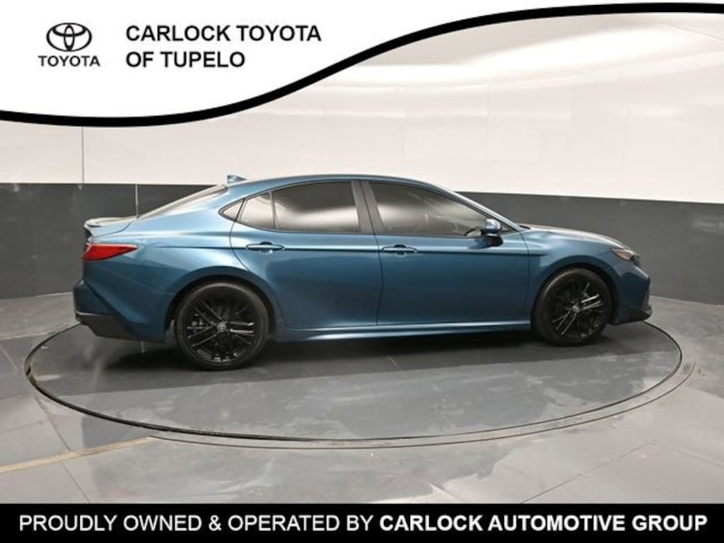 Used 2025 Toyota Camry SE Sedan