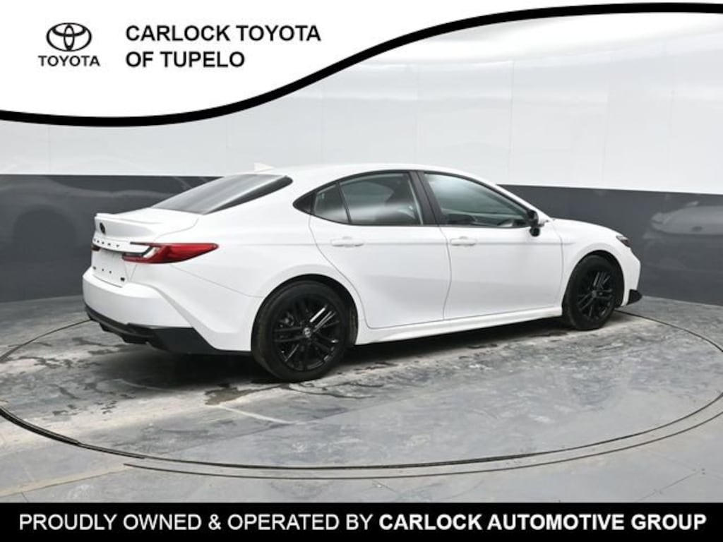 Used 2025 Toyota Camry SE Sedan