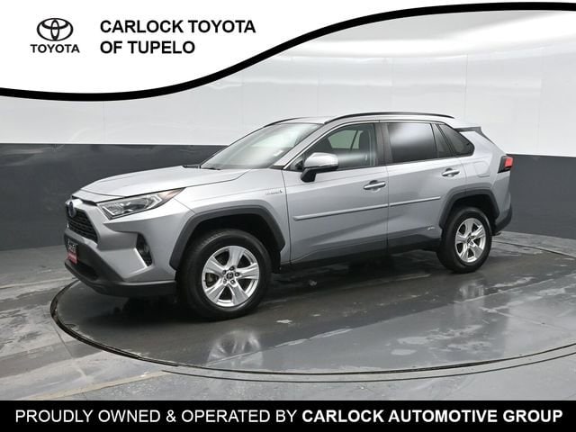 2021 Toyota RAV4 XLE's photo
