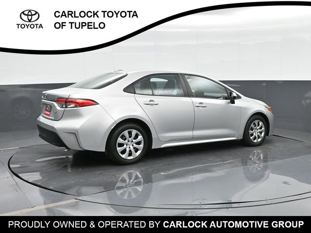 2024 Toyota Corolla LE photo 2