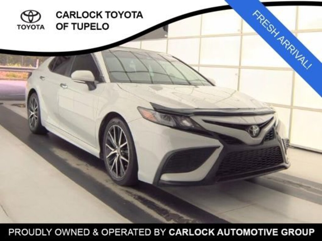 Used 2023 Toyota Camry SE Sedan