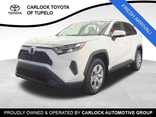 2025 Toyota RAV4 LE FWD's photo