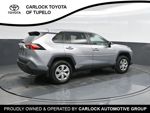 2023 Toyota RAV4 LE photo 2