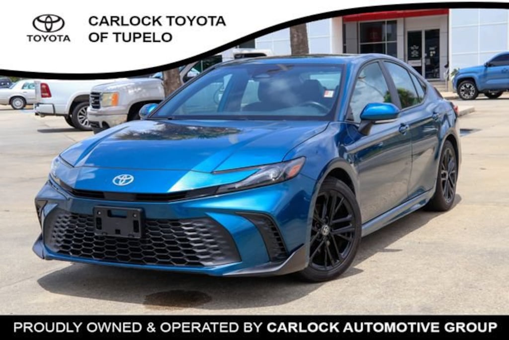 Used 2025 Toyota Camry SE Sedan