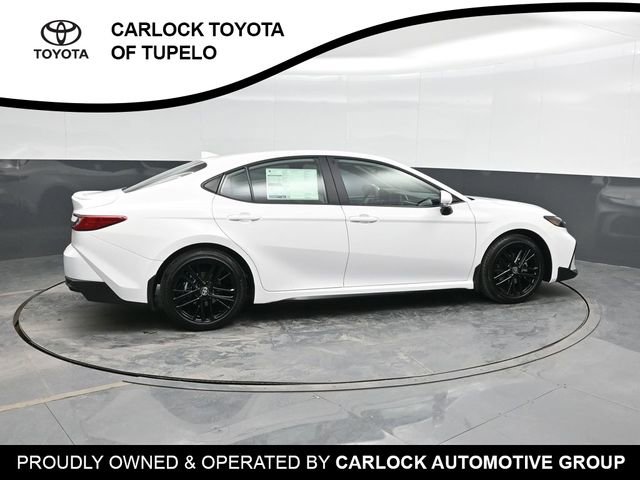 2026 Toyota Camry SE photo 3