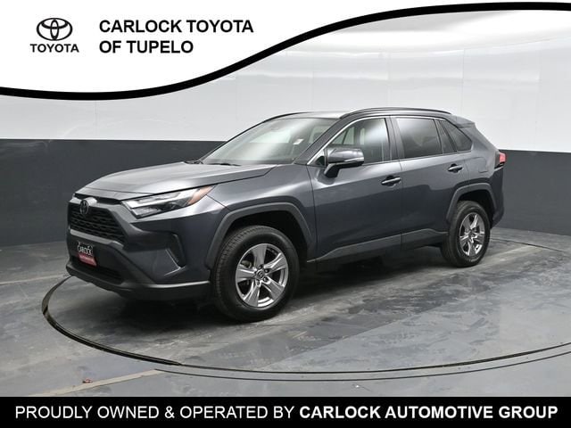 2022 Toyota RAV4 XLE's photo