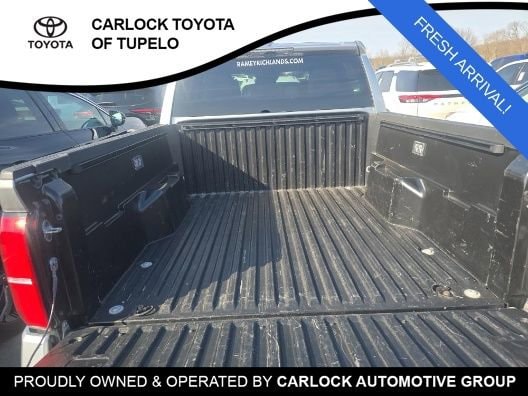2024 Toyota Tacoma SR5 - Photo 10