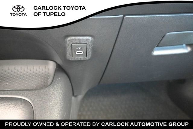 2026 Toyota Corolla LE - Photo 16