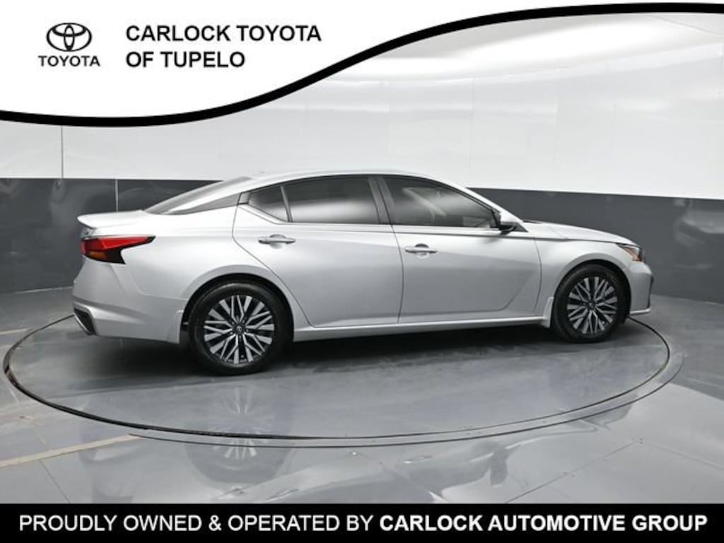 Used 2023 Nissan Altima 2.5 SV Sedan